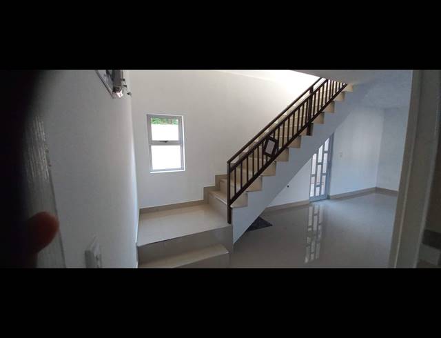 2 BEDROOM DUPLEX TO LET IN RISECLIFF
